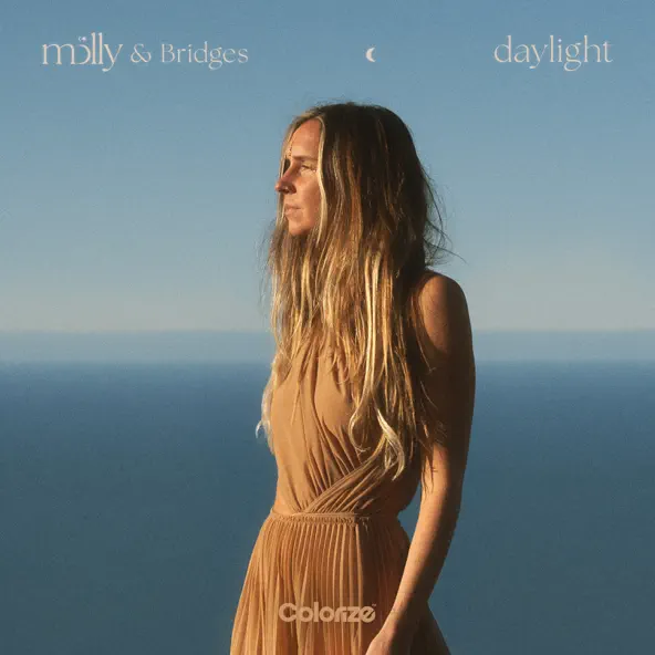 Музыка Mölly & Bridges - Daylight (Extended Mix)