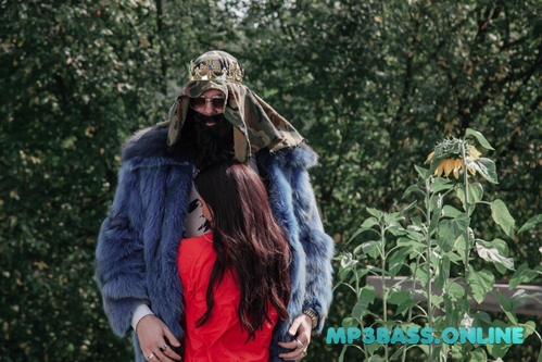 Музыка MOLLY - Мне Нравится (feat. Big Russian Boss)